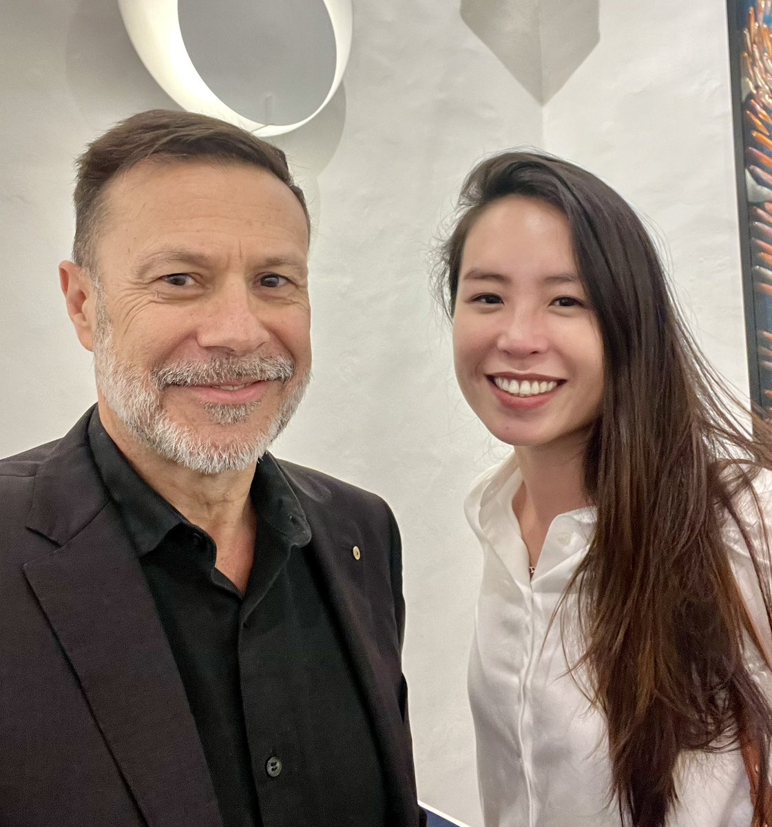 Glad to meet @JuliaVoo, new Senior Fellow Cyber Power & Future Conflict at @IISS_org. We talked about AI & quantum computing 🤖, growing cyber-insecurity, cyber cooperation, and ASPI's #TheSydneyDialogue on critical, emerging and cyber technologies, 2-3 September. Phew.