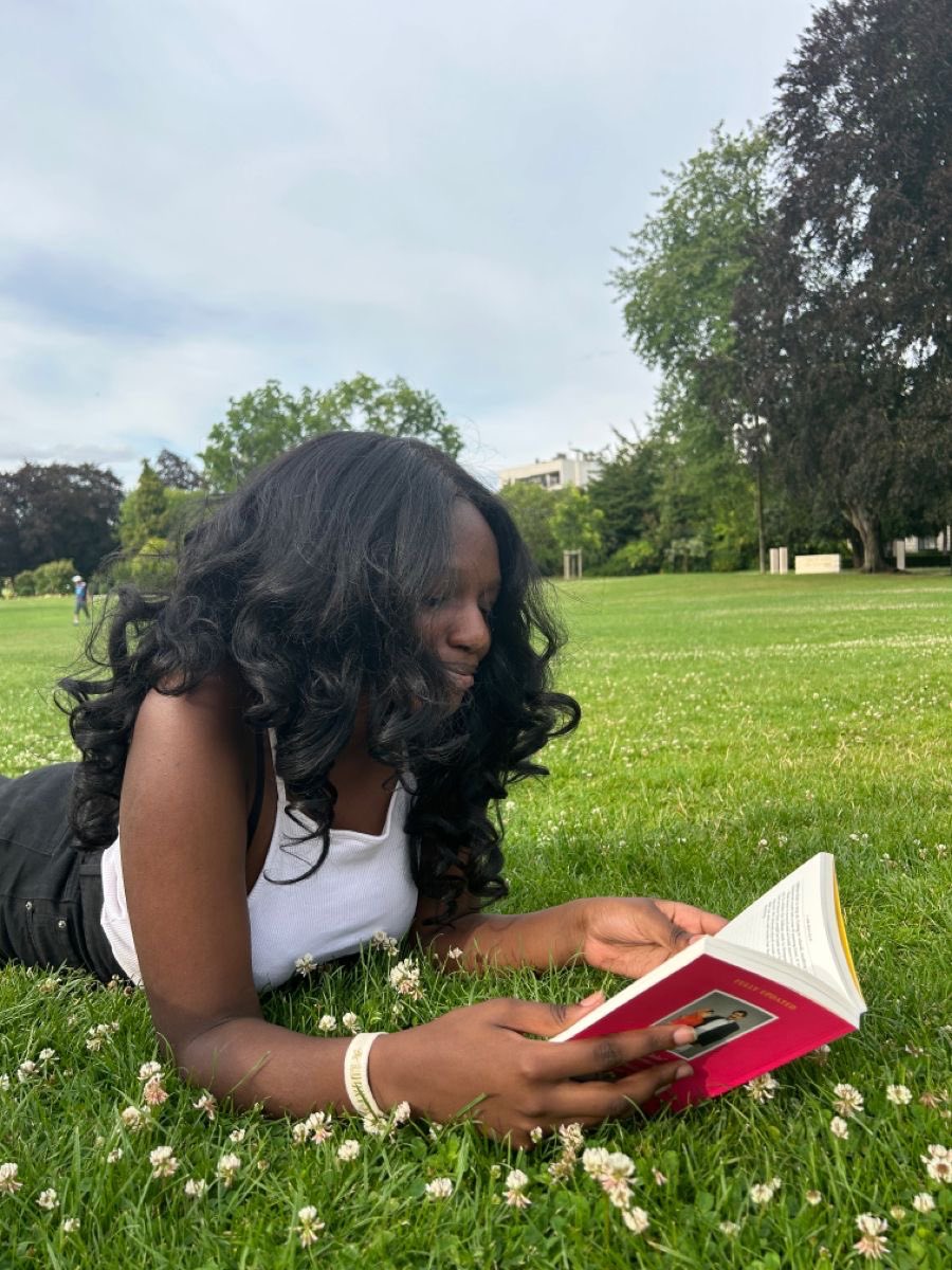 SincerelyBreuna's tweet image. Reading is good for the S O U L. 🤎📚🤓 #aesthetic #aesthetics #bookwork #reading #books