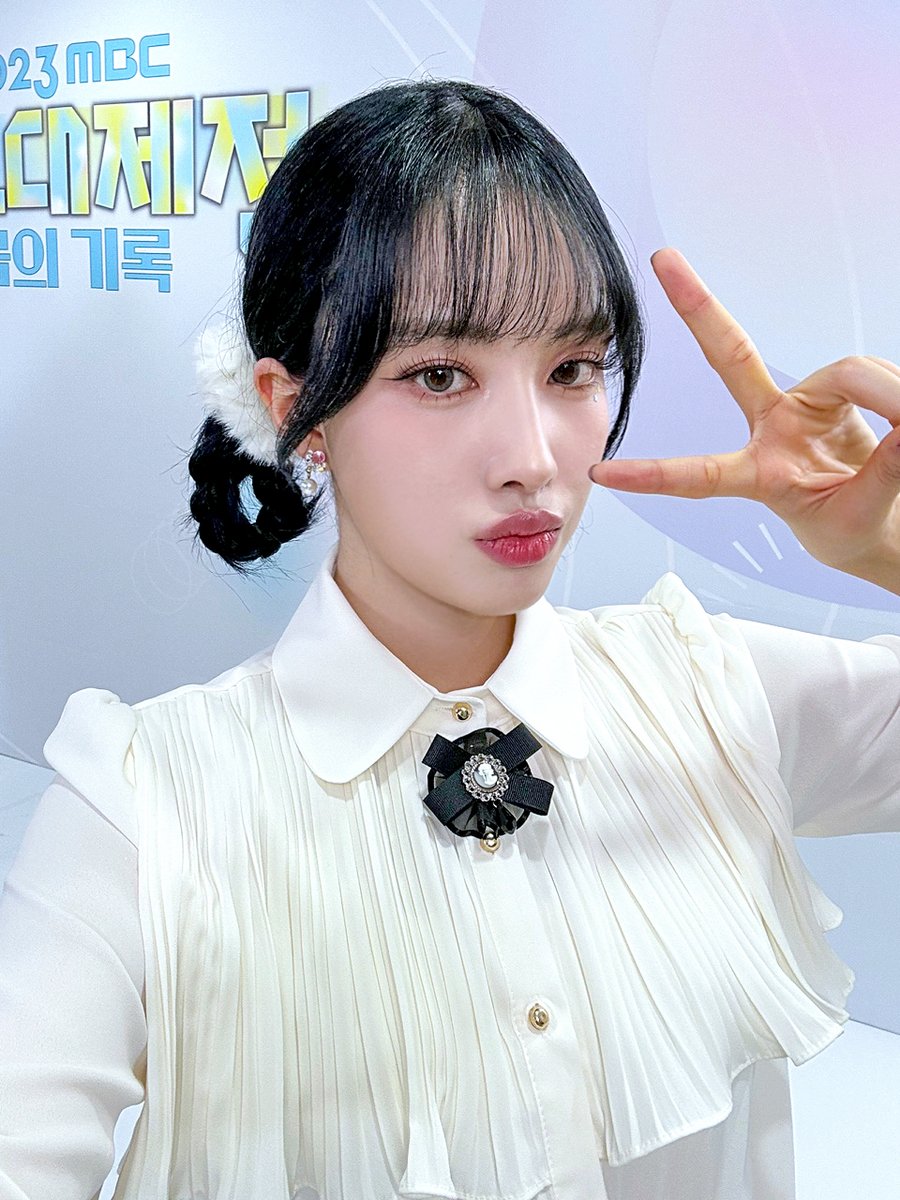 📸 ❥･•🐯

📁 STAYC Selfie. zip
ㄴ📂 2023 연말무대

#STAYC #스테이씨
#Yoon #윤