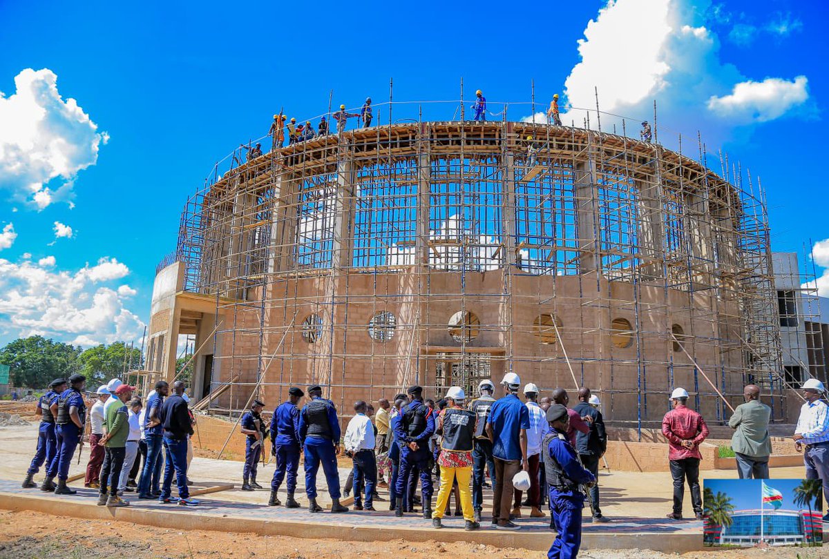 Merci au Président du Bureau d’âge de l’Assemblée Provinciale du Haut-Katanga, l’Honorable Jean Ladislas Longange pour ces mots encourageants après sa visite sur le siège de l’Assemblée en construction à Lubumbashi, « Je félicite le Président de la République qui a autorisé ce…