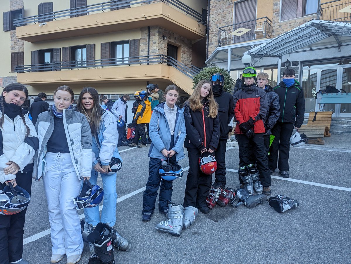 The faces of Group 3 are starting to look a bit more tired. All day ready for day 4 ⛷️