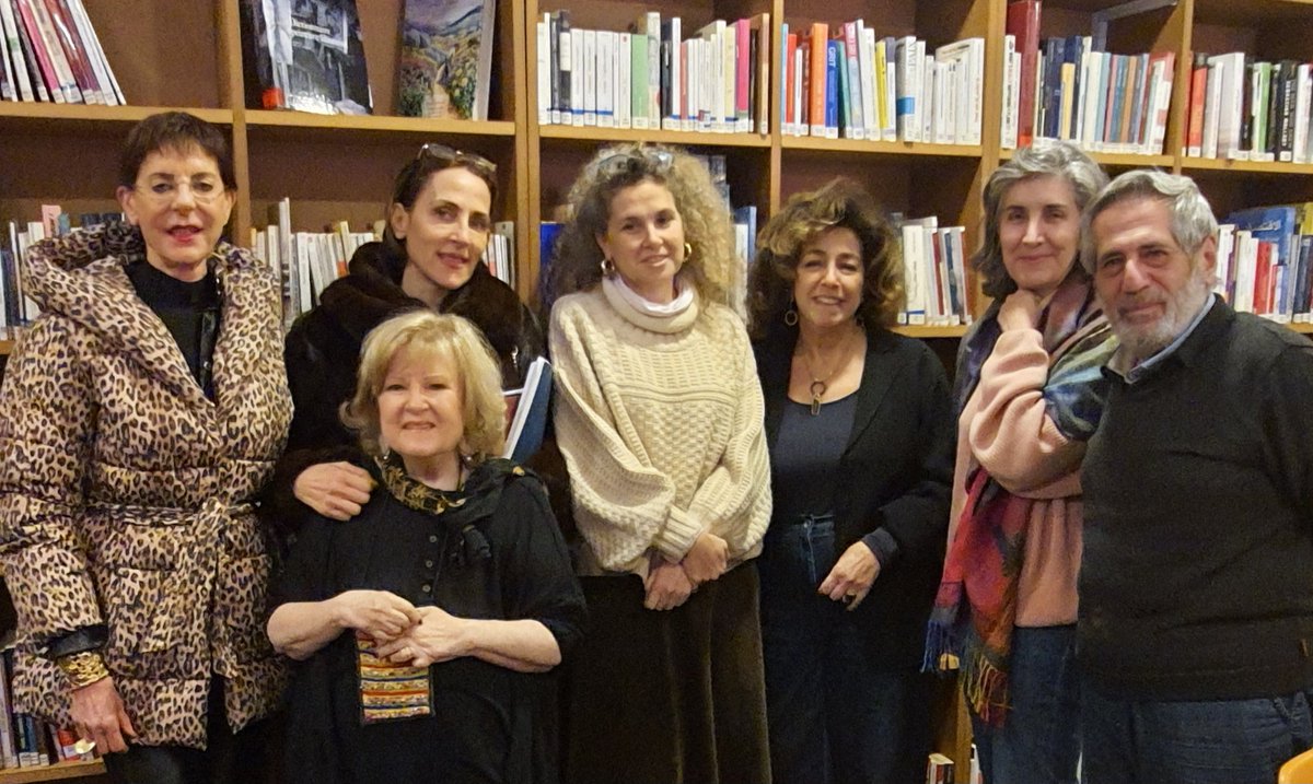 Kitabat3's tweet photo. Un atelier d'écriture a eu lieu le week-end du 17 février sous la direction de @GeorgiaMakhlouf
 @ la bibliothèque Monnot @AssabilNGO 
Les textes produits seront inclus dans un ouvrage collectif sur #Gaza. Les écrivants ont versé les  frais d'inscription @WFP #Gaza @UN https://t.co/m1wCMjuQmK