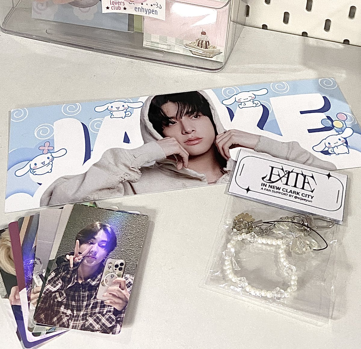 ddeonumail's tweet photo. ᯓ★ : #nikmails ༣˚ ̣̣̣͙ 

𝜗𝜚 hi jake hand banner alr arrived! tysm for trading with me and for packing it safe !! :D

𖧧 @stjaeyun https://t.co/bXWoG0Yc6F