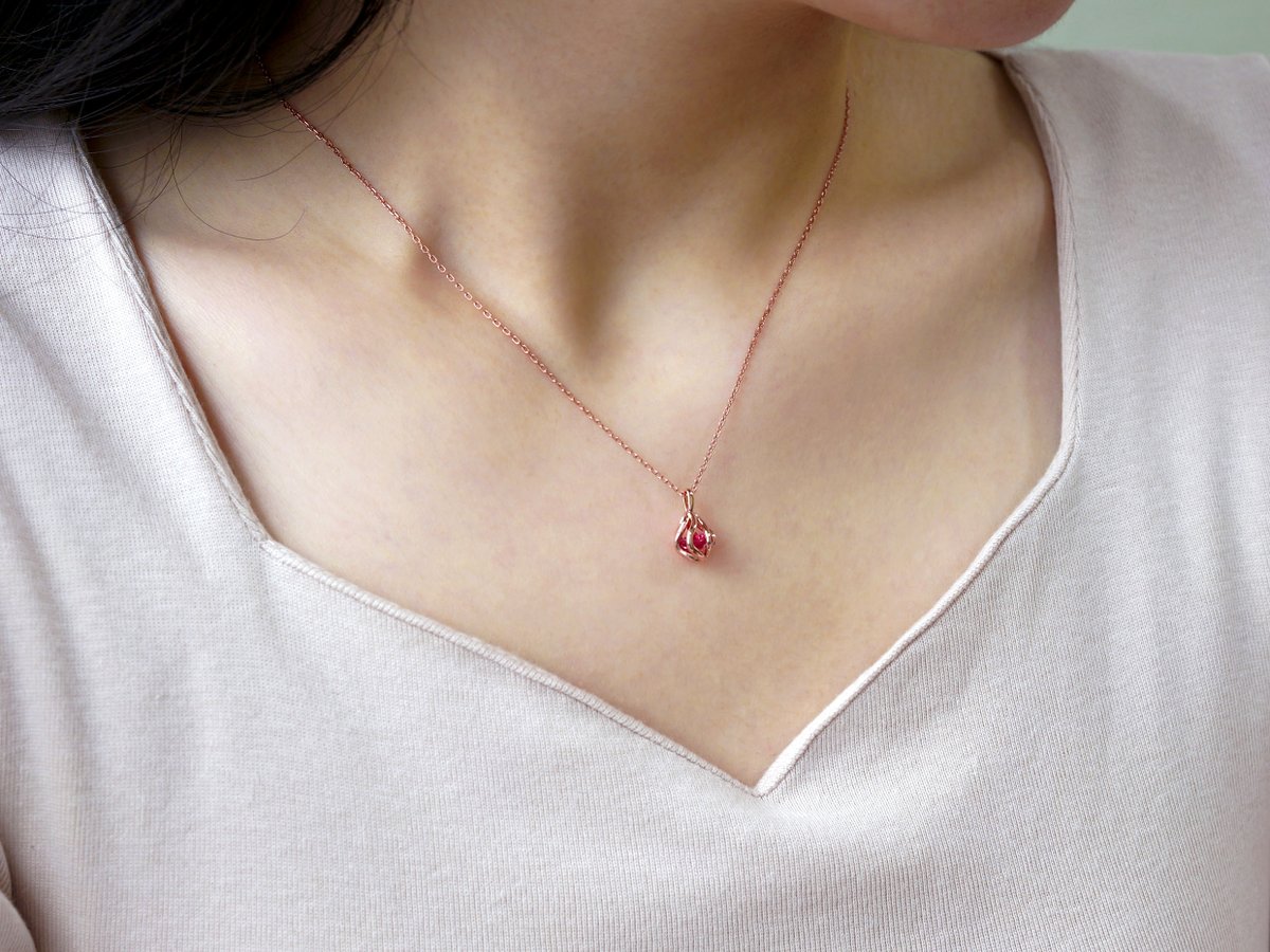 hiris_j's tweet image. 노을을 담은 등불목걸이 디자인이 완성되어 공개합니다~
🌅
베르누이 파파라차 사파이어가 세팅 된
나만의 등불 목걸이를 만나보세요!

오늘 오후 6시~28일 오후 11시59분까지 일주일간 폼 진행합니다. 
witchform.com/deposit_form/5…

이글을 리트윗해주신 한분에게
해당 등불목걸이를 선물로 드립니다~!💖