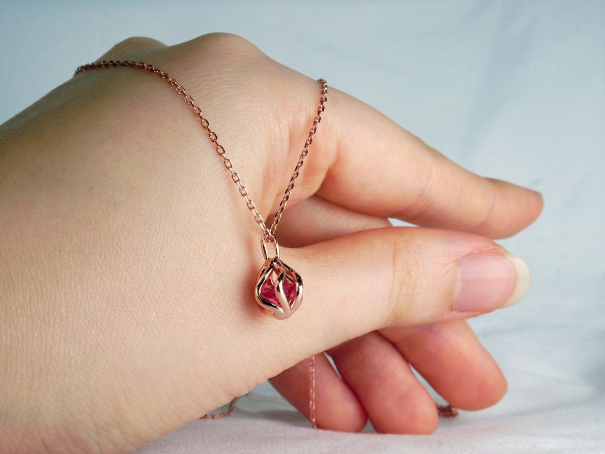 hiris_j's tweet image. 노을을 담은 등불목걸이 디자인이 완성되어 공개합니다~
🌅
베르누이 파파라차 사파이어가 세팅 된
나만의 등불 목걸이를 만나보세요!

오늘 오후 6시~28일 오후 11시59분까지 일주일간 폼 진행합니다. 
witchform.com/deposit_form/5…

이글을 리트윗해주신 한분에게
해당 등불목걸이를 선물로 드립니다~!💖