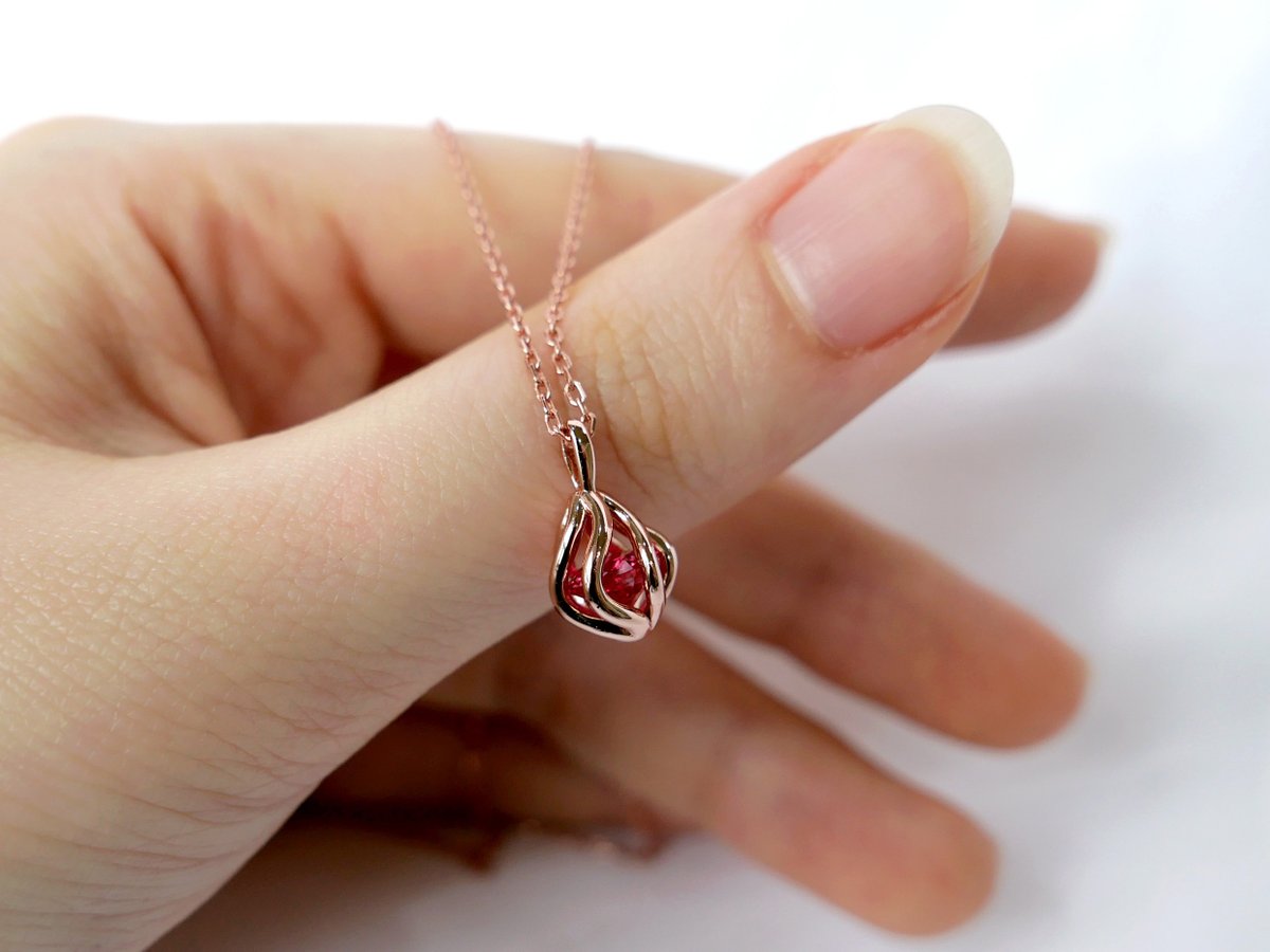 hiris_j's tweet image. 노을을 담은 등불목걸이 디자인이 완성되어 공개합니다~
🌅
베르누이 파파라차 사파이어가 세팅 된
나만의 등불 목걸이를 만나보세요!

오늘 오후 6시~28일 오후 11시59분까지 일주일간 폼 진행합니다. 
witchform.com/deposit_form/5…

이글을 리트윗해주신 한분에게
해당 등불목걸이를 선물로 드립니다~!💖