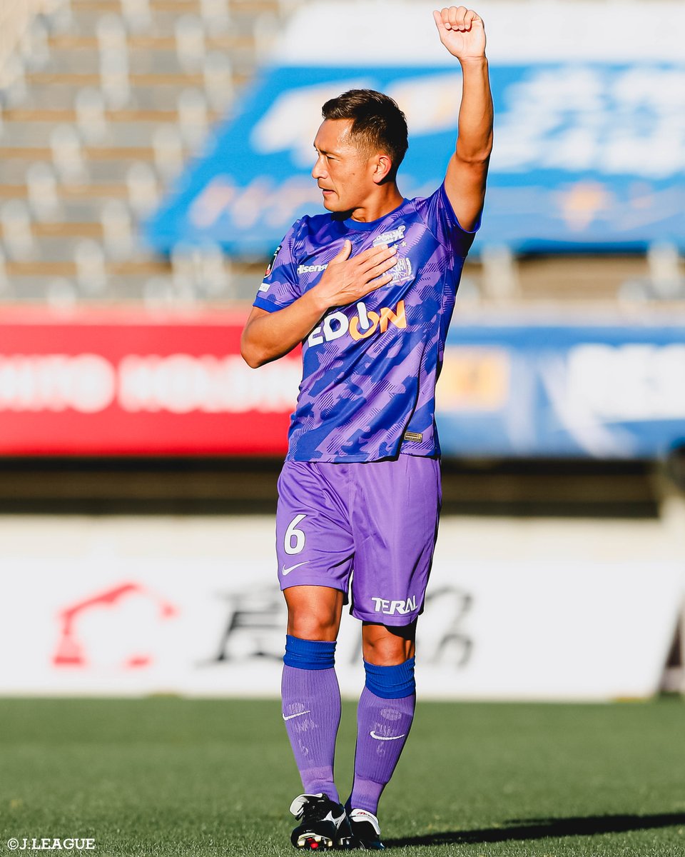 🎂 HAPPY BIRTHDAY 🎂 本日2月22日は サンフレッチェ広島 青山敏弘