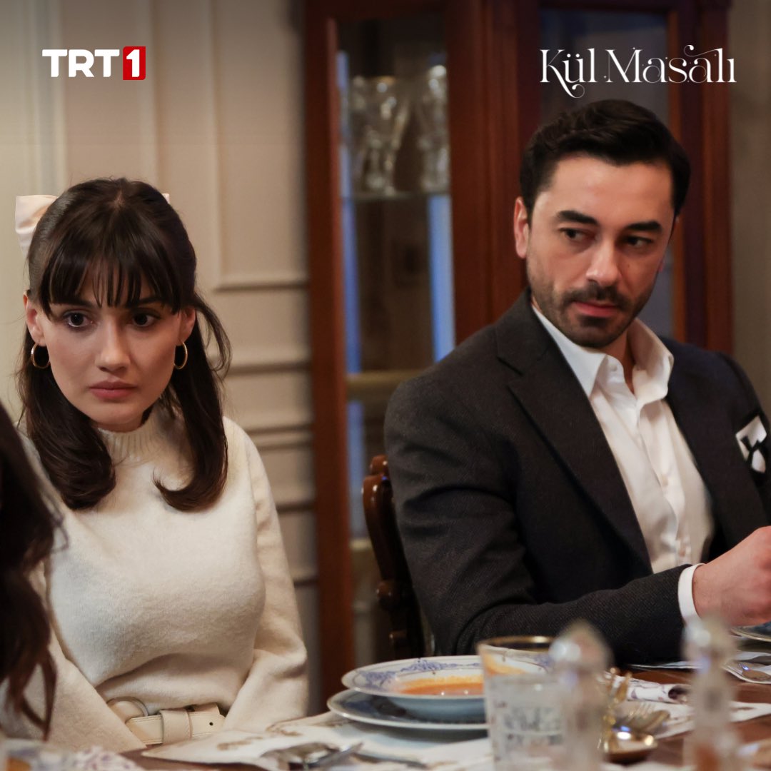 Arat ve Özge’yi bu kadar ne şaşırtmış olabilir? 👀  #KülMasalı yeni bölümüyle yarın 20.00’de TRT 1’de. ✨<a href="/trt1/">TRT 1</a>