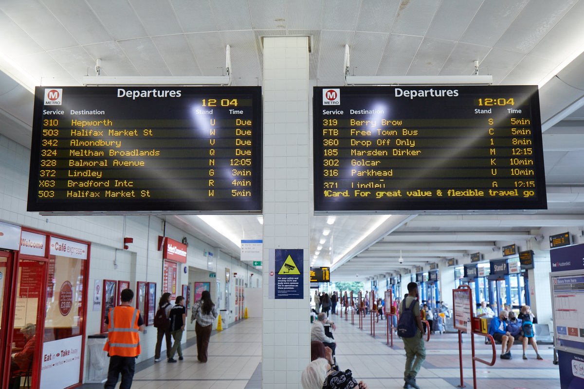 MetroTravelNews's tweet photo. #Huddersfield Bus Station - Some bus services have moved stands due to the weekend's bus service change. @FirstWestYorks

Here are details - https://t.co/lvBU6FARsb https://t.co/Uz3L4gf30f