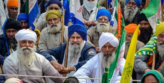 YOURCAREERPLANB's tweet photo. What are your views on Farmers' Protest??
Comment your opinion below

#FarmerProtestInDelhi #FarmerProtest2024 #Trending #trendingnow https://t.co/tk6MEwuz4H