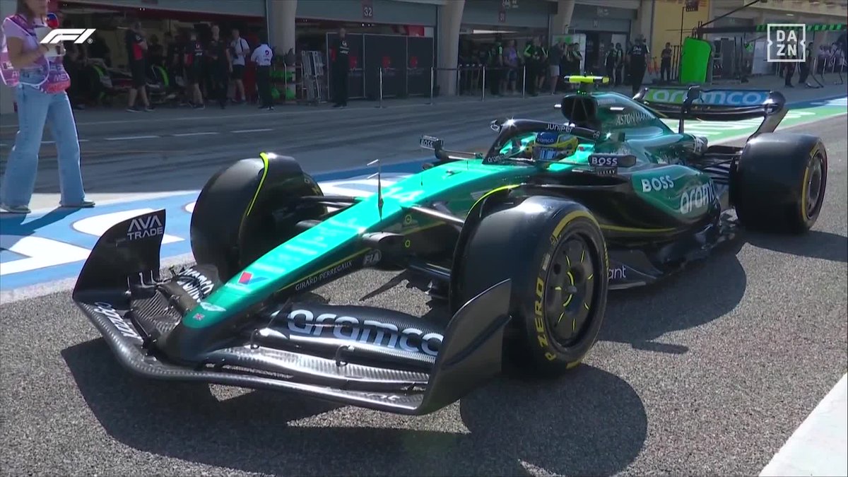 DAZN_ES's tweet photo. AHÍ VAMOS TODOS SUBIDOS 💚

Empieza la 21º temporada de @alo_oficial en F1 

¡El AMR24 es una PASADA!  #F1Testing 🏁 https://t.co/ULcmVHtAOX
