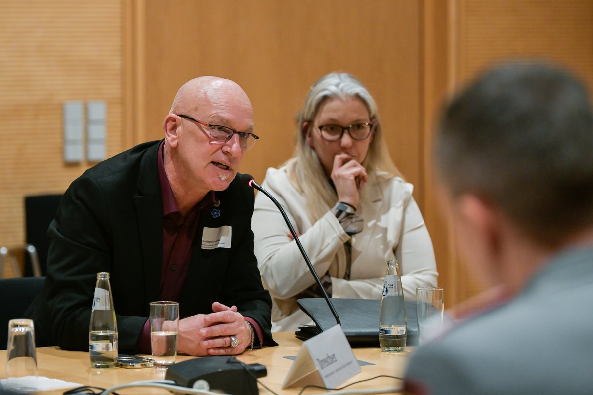 Fachgespräch #Veteranen <a href="/Bundestag/">Deutscher Bundestag</a>  #Veteranenkongress beginnt heute! #Veteranenkultur #Veteranenpolitik #DieUnsichtbarenVeteranen