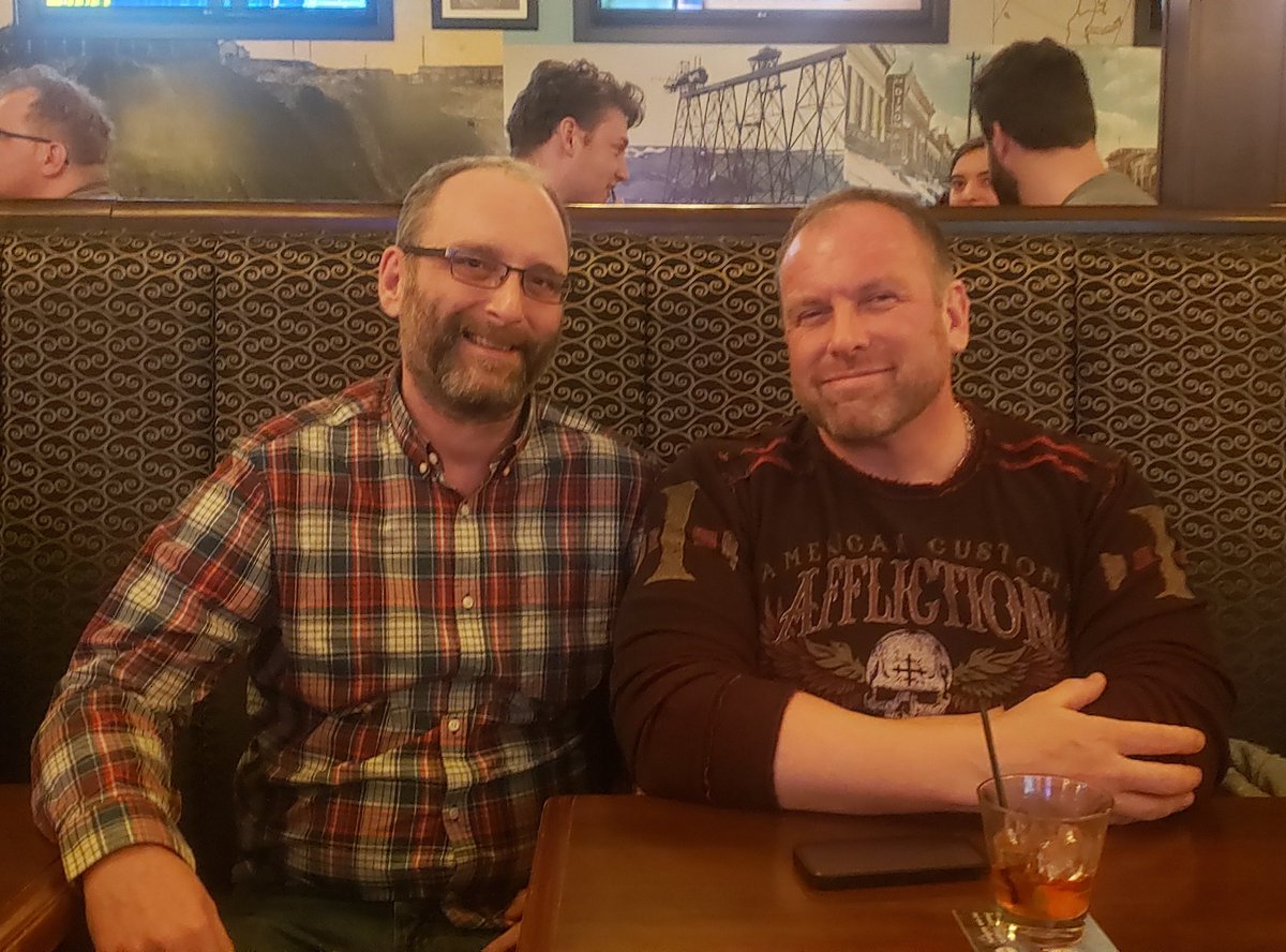 JasonLavigneAB's tweet photo. It was an honour and pleasure to have dinner with Chris Lysak.

He really is larger than life.

Such a kind and happy gentleman. https://t.co/DrfeOQhx6X