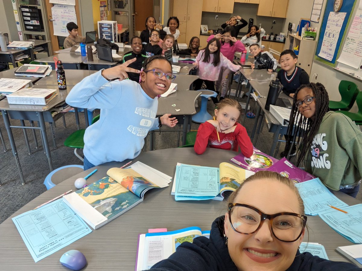 Holly Luttman-Waugh tweet media