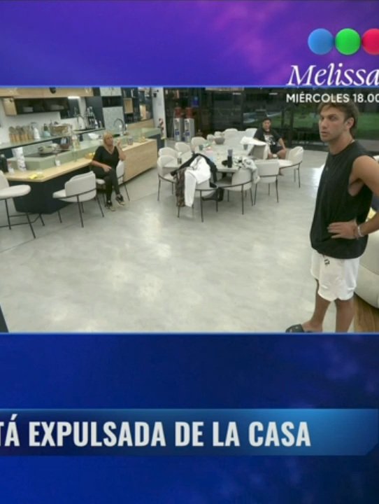 #GranHermano
Manzana y Virginia, ni aunque alguno se esté muriendo, ni ahí mueven el ojete.