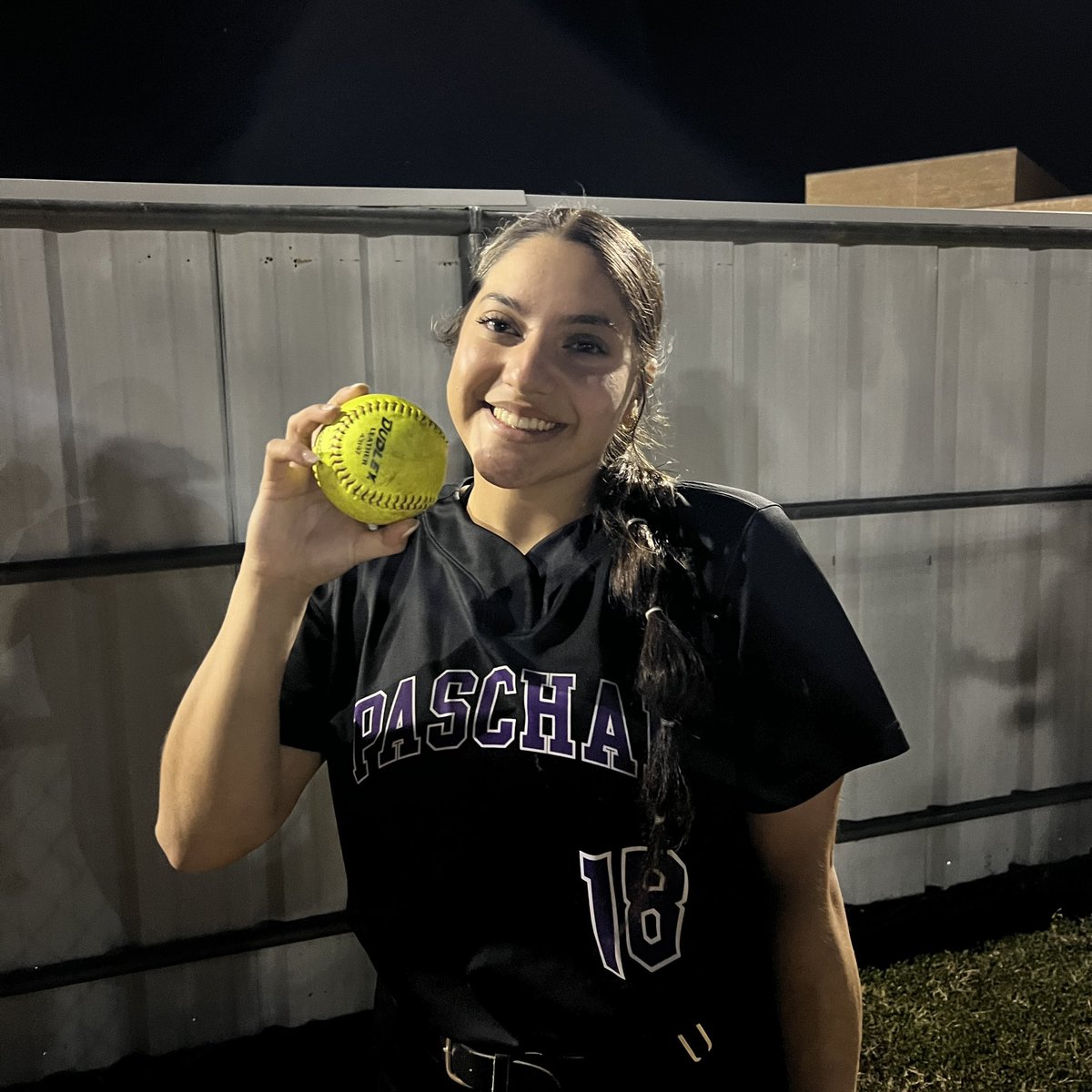 PaschalHSSB's tweet photo. Nice way to end a Tuesday!! Taking a win with some good hitting.  Another HR in the books for Sam Garcia!  Senior year, just wait and see! https://t.co/NjS7aLEpkY