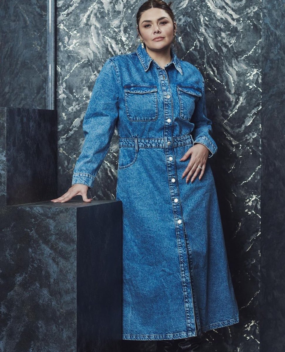 YuridiaMusic's tweet image. #Yuridia @yuritaflowers para @premiolonuestro