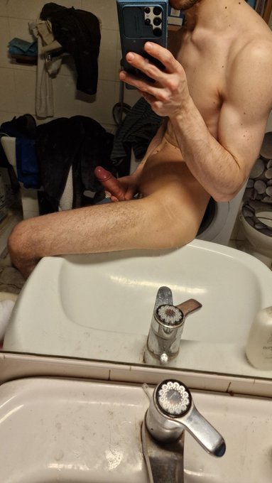 M😍 - 1 pic. Nuovo video ora disponibile 😝 #bigdick #horny #monstercock #morningwood #gayboy #twink #nude #onlyfans @GayAmateursProd @BoysItalian https://t.co/19Lytv0HTO https://t.co/iVPRip4kmD