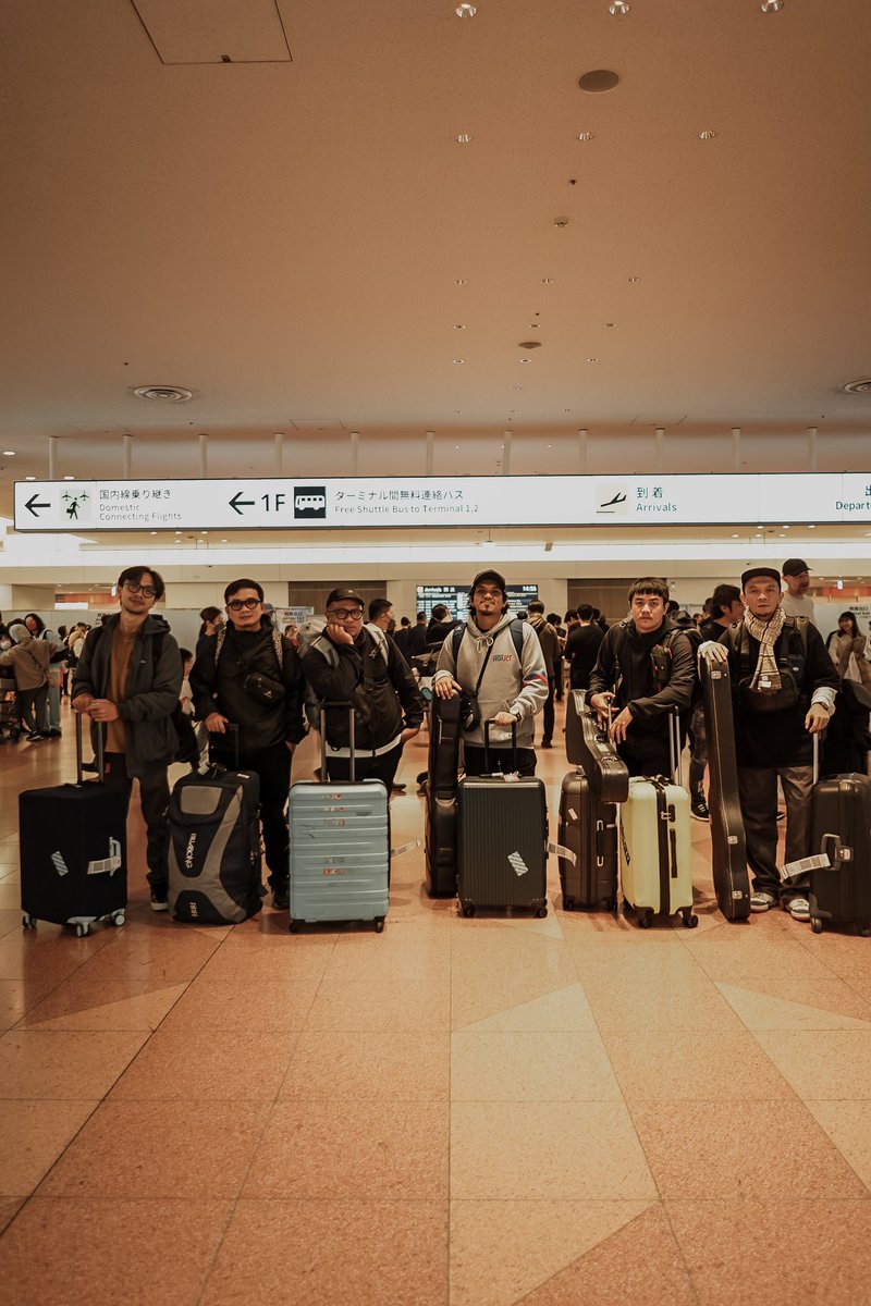 Nyampe Japan abangkuh 🔥🇯🇵🚀 
#TheGoodFlightJapanTour2024 #RocketRockers #JapanTouRR #25andDreams