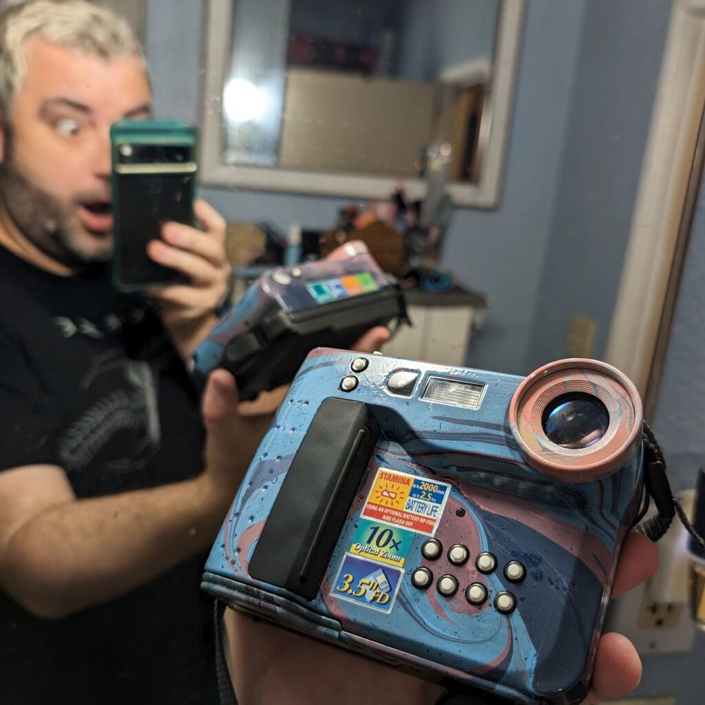 uglatto's tweet image. ZOMG GUYS

I think I have like 4 of these circuit-bent Mavicas left. DM me or check the site if you'd like one! Comes with battery, charger, floppy disks, camera case, and guarantee ✅

#mavica #circuitbending #glitchcam instagr.am/p/C3mA1her0e_/