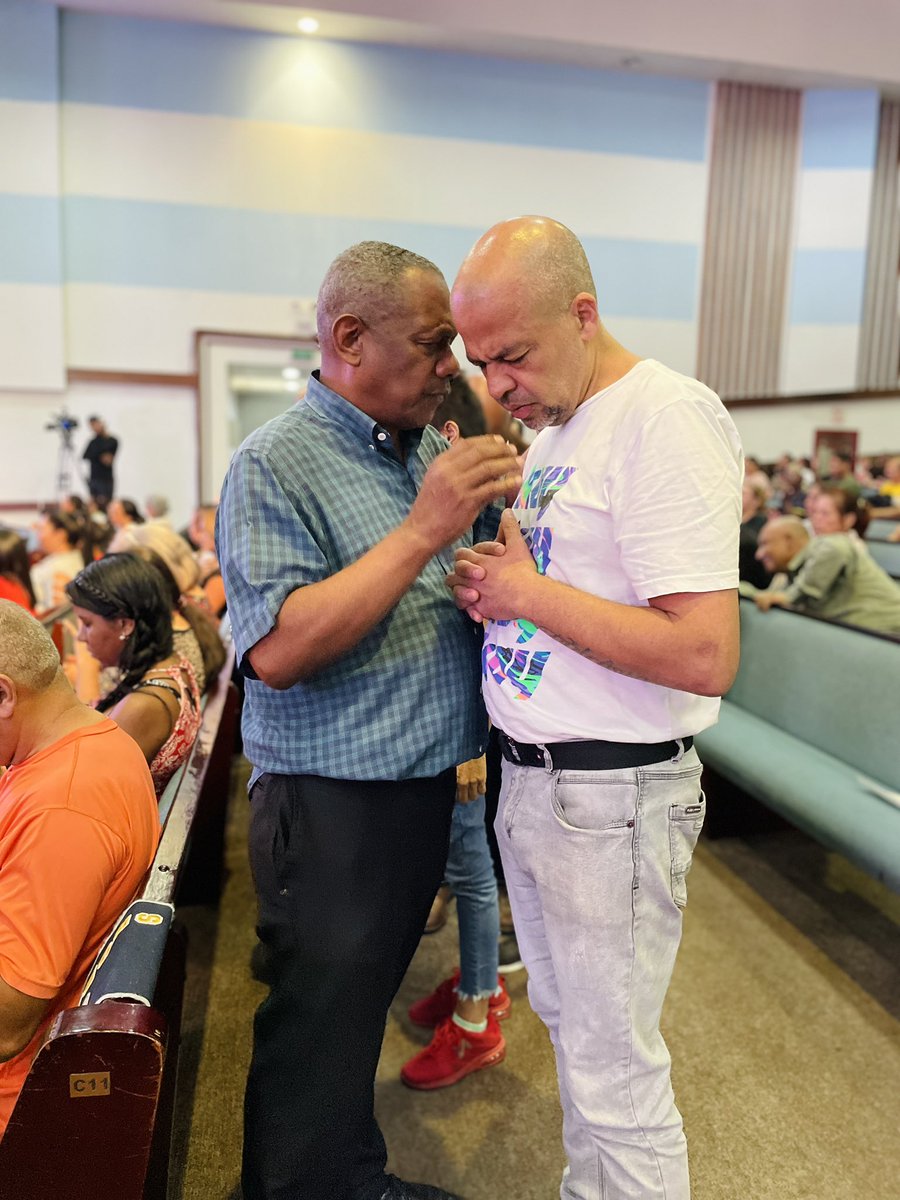las_acacias's tweet photo. Como Iglesia, trabajamos juntos para cumplir su plan en la tierra 🌎 ¿Estás listo para embarcarte en este viaje, dedicar tiempo a la oración y estudiar la Biblia, desarrollar tus dones y contribuir al plan divino para el mundo?

#IEPLA https://t.co/vmZTXCAoRi