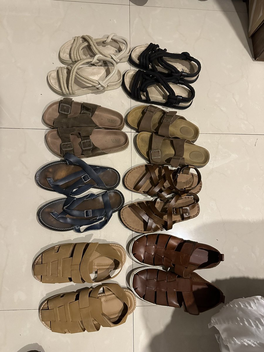 luna_zanabria's tweet photo. Podría considerarlo un fetiche o un gusto culposo ? Finde playita #Huatulco
#sandals #malefeet #huaraches #sandaliashombre #sandalscollection https://t.co/lRZ4LF8f1Z