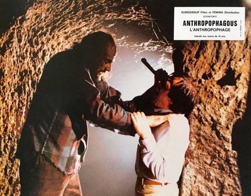 AlexVorkov's tweet photo. #watched ANTHROPOPHAGUS (1980)
Tourists sail to a remote island only to discover the place is deserted. Where did everyone go?
Into George Eastman's belly, that's where.
#HorrorMovies #ItalianHorror #TisaFarrow https://t.co/0eEczrRKvd