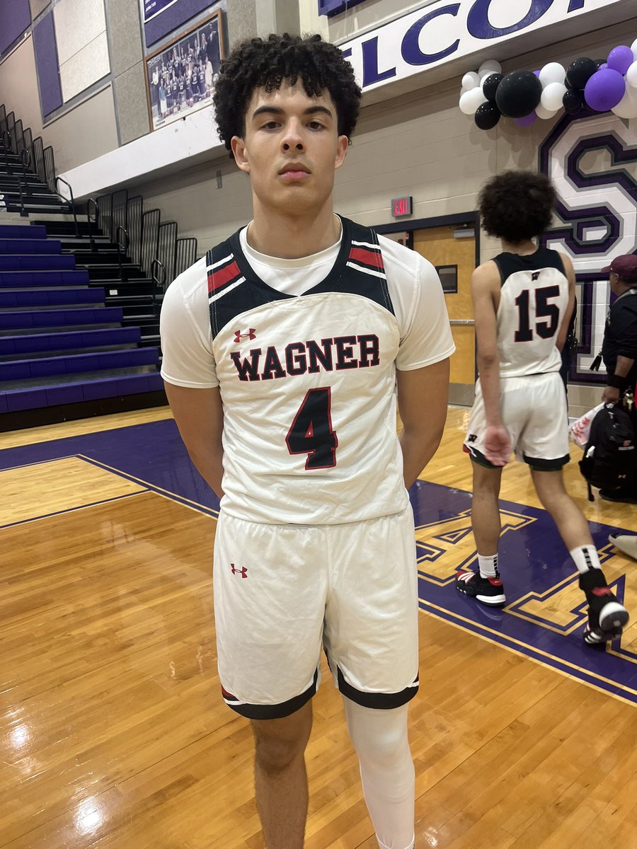 💎JEWLZ’S JEWEL OF THE GAME 💎 Sharpshooter, @Mas4McGowan displayed his accuracy from deep, as usual! He connected on four 3s to lead @WagnerboysBball in their Bi district Win. Mason finished with 19 points tonight! @AlamoCityHoops1 #AlamoCityHoops #txhshoops