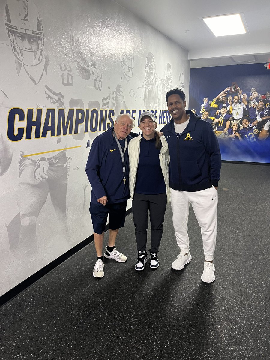 Milena Savich tweet media