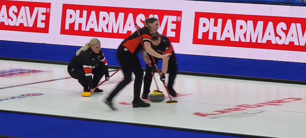 twinetime14's tweet photo. The struggles continue for ON - Inglis

NB Adams makes a hit and roll with her last but leaves the possibility for a multi-score end

Inglis makes the hit but cant push the rock enough

Toss a single on the board

#CurlON 5 - #TeamAcadia 8

NB has played a great game

#STOH2024 https://t.co/frMlpu0Grg