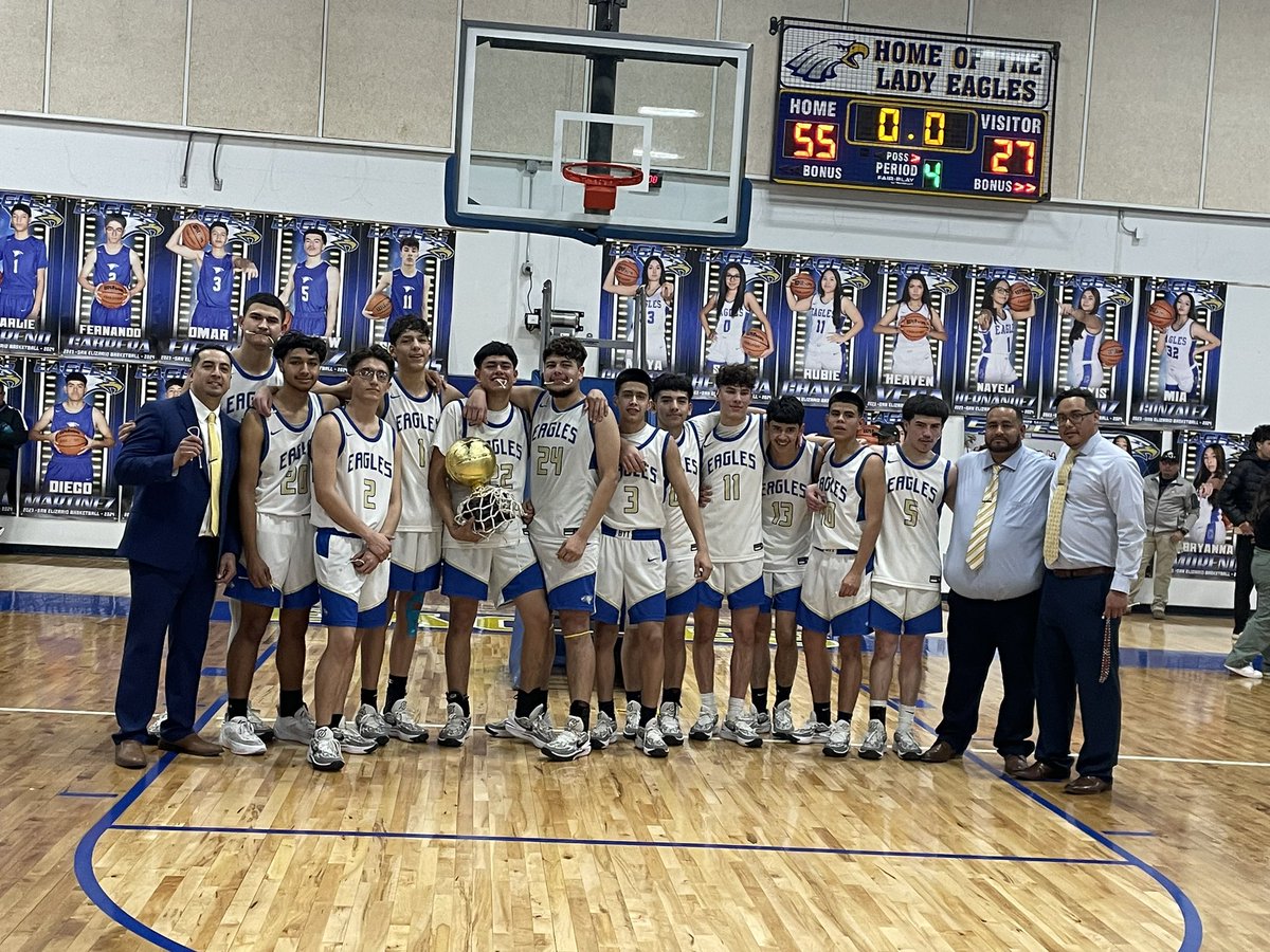 SE_EagleHoops's tweet photo. Your Eagles are Bi-District Champs!Amazing effort over a scrappy Irvin team 55-27! On to the Area round! #BYT

SE
Sergio Hinojos- 24 pts

@Fchavezeptimes @Prep1USA @EPSports915 @ColinDeaverTV @Agon9494 @Johnnytapia2005 @JeBarra22 @SanEliAthletics @TroyEnriquezSE @SanElizarioISD https://t.co/U5aK5lkma4