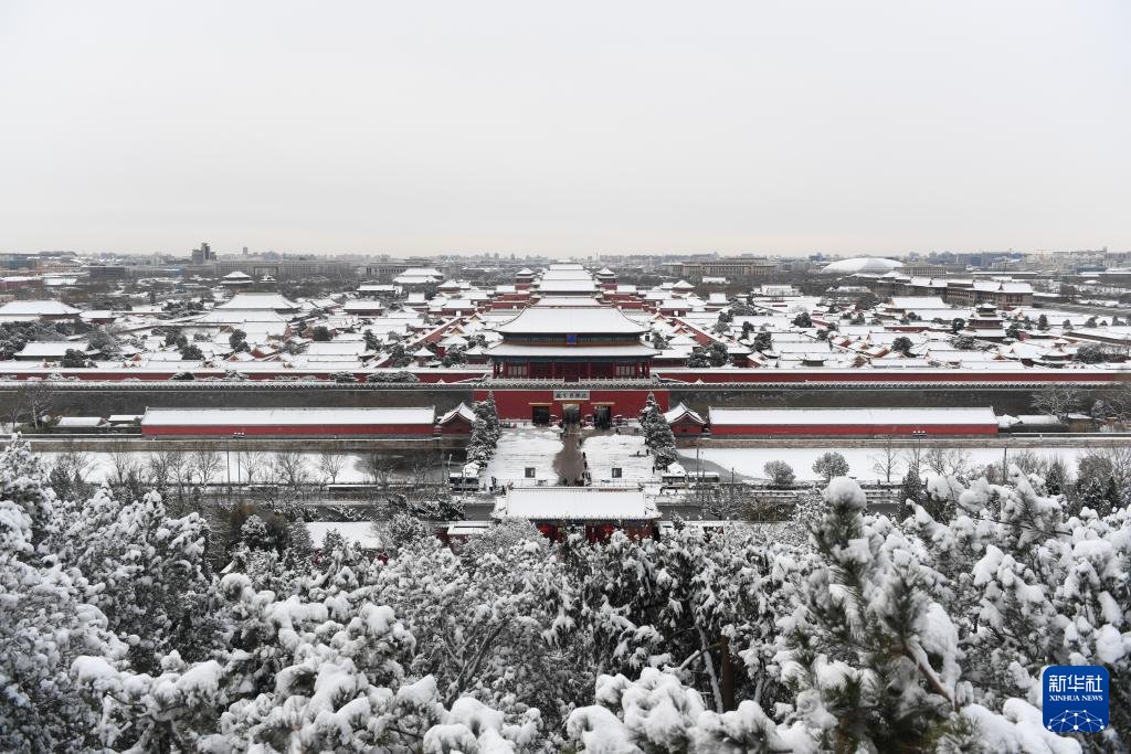 PDChinese's tweet image. 【龍年初雪後的北京】龍年初雪後的北京一片銀裝素裹,景色如畫。
