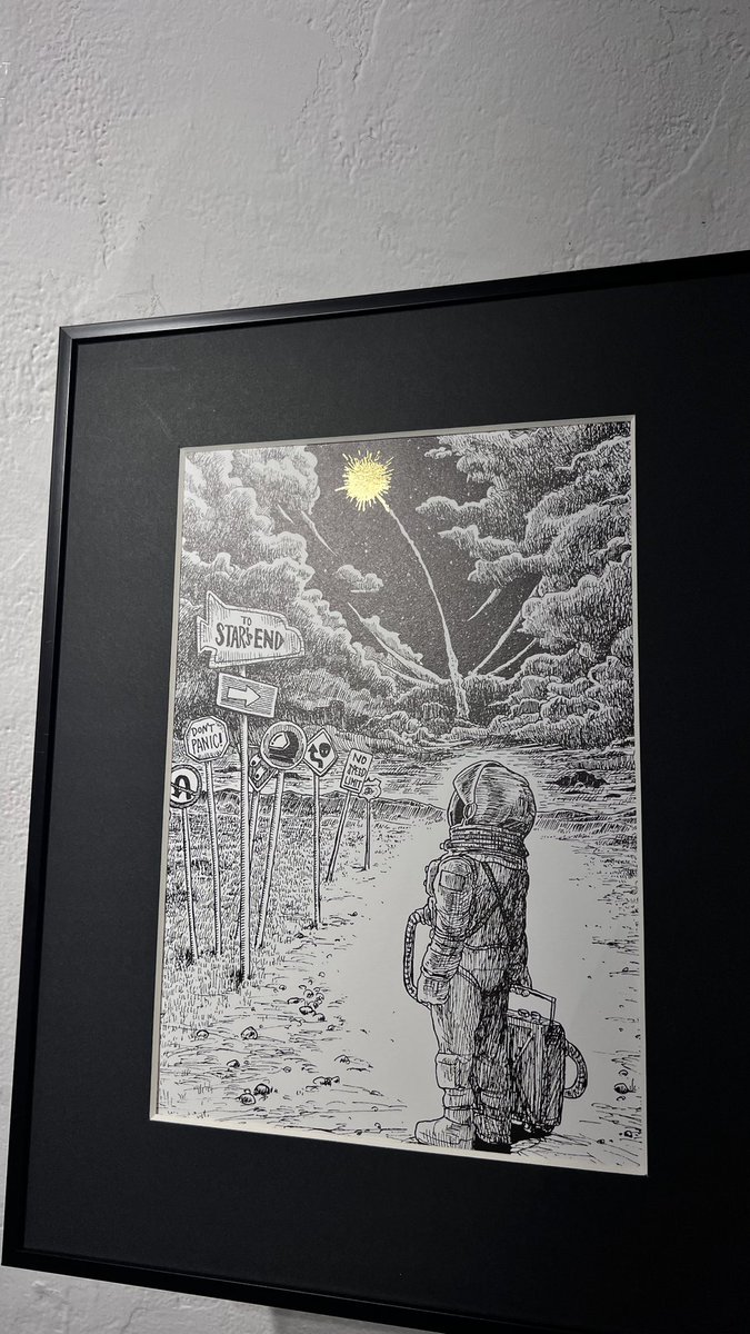 明日22日から大阪・カフェギャラリーきのねさん@kinone_cgで開催のグループ展「MAX-Q」、sakajunはイラスト6種の複製画展示します。星がキラキラ!(撮影きのねさん)
イラスト集同人誌も販売します

在廊は残念ながら都合合わず難しそうですが、、ぜひぜひ遊びにきてください! 