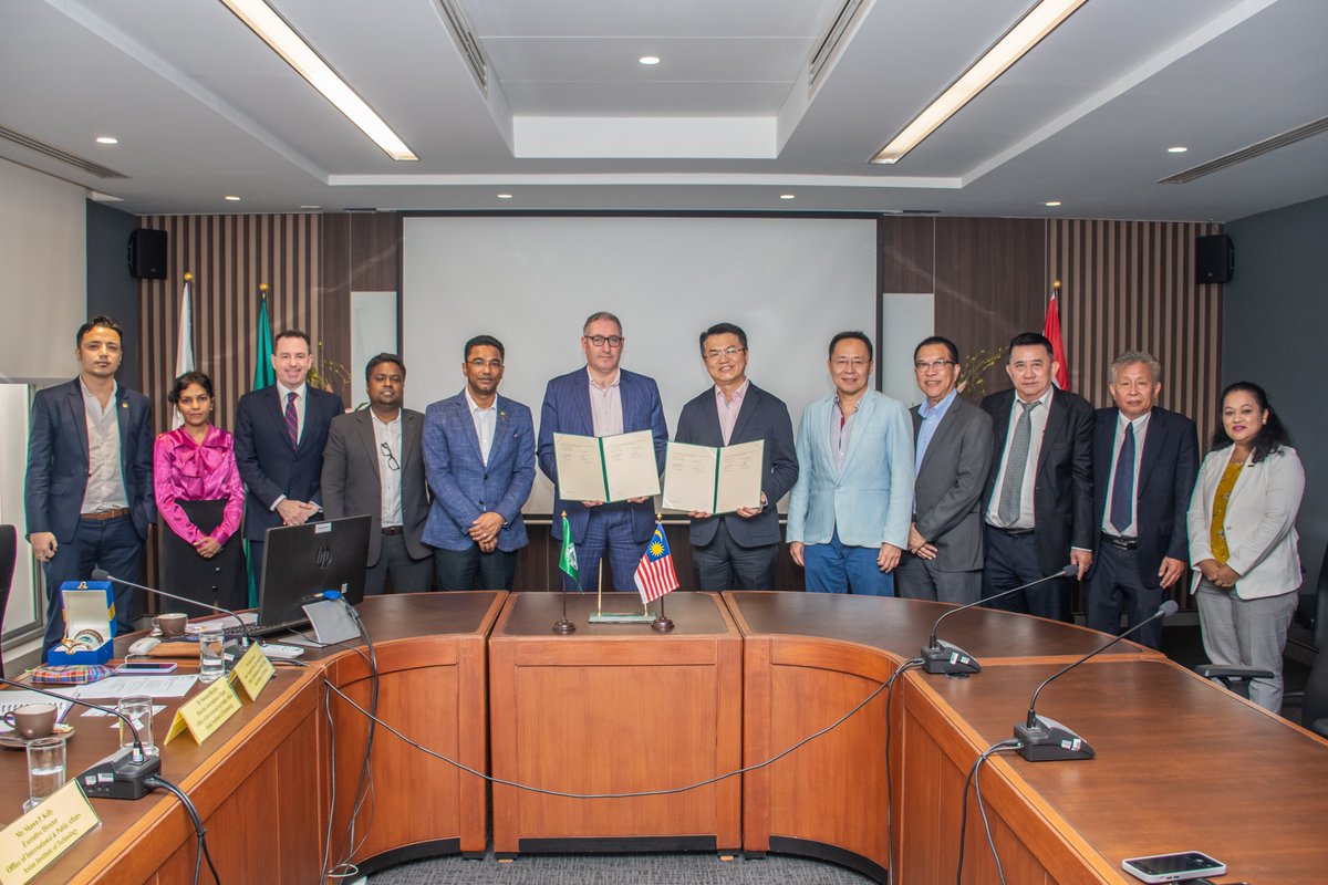 The Asian Institute of Technology (AIT) has entered into Memorandums of Understanding (MoUs) with prominent Malaysian companies AE Carbon Capital Sdn Bhd (AECCSB) and Envirostar Sdn Bhd (ESSB) on 6 February.