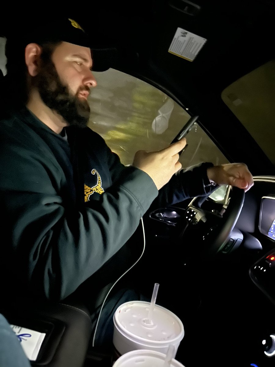 MrsCoachCluley's tweet image. 9:36 and 45 phone calls coordinating teams using our gym for playoff games while three little sugarplums are fast asleep after our 1st round playoff win! #thepartnoonetellsyouabout #adlife #girldad @Coach_Cluley