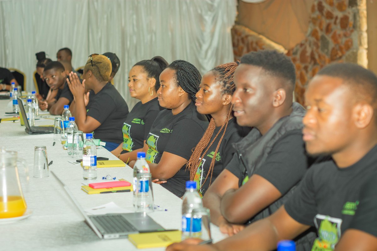 amnesty_zim's tweet photo. #YOUTH POWER ACTION !

Young people play a key role in @amnesty’s vision of a world in which every person enjoys all human rights.

Are you a young person?

We would like to work with you.

Get involved : https://t.co/zfVwjDtFC8 https://t.co/yJwbgBoqog