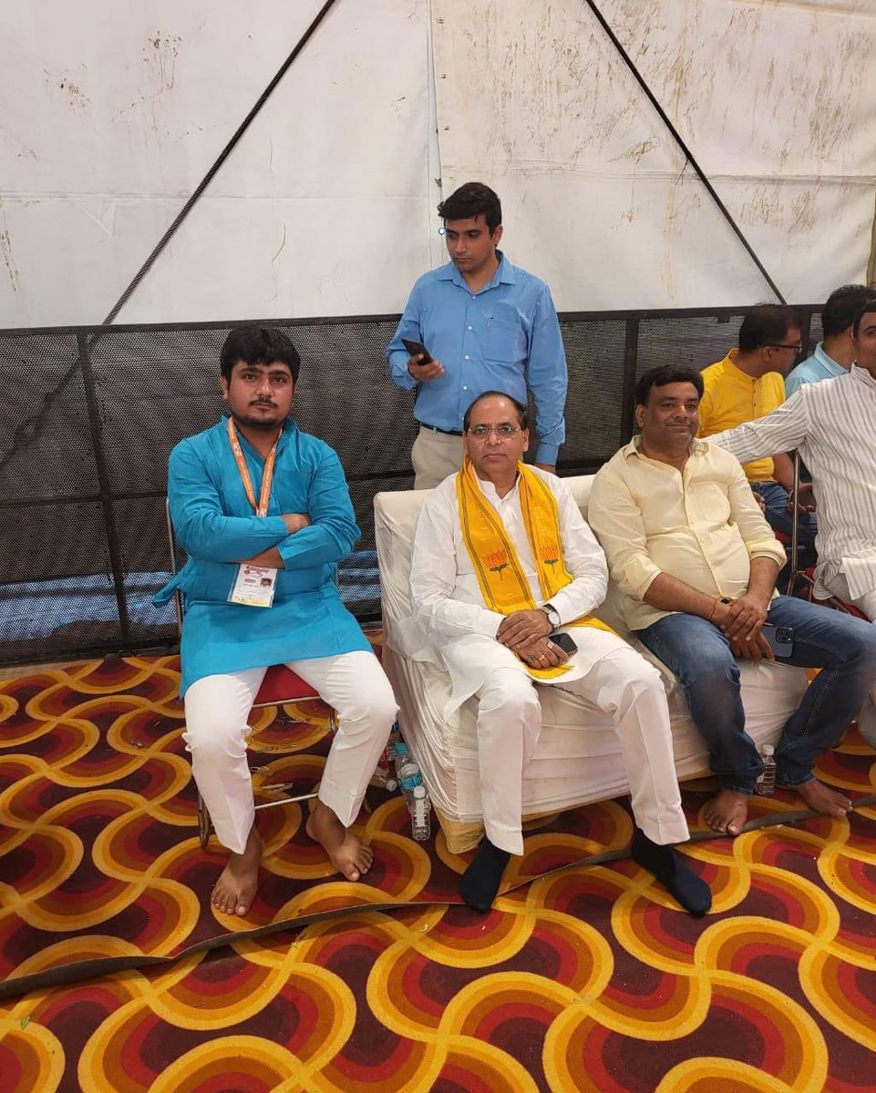 Prince pandit lakhnawali tweet media