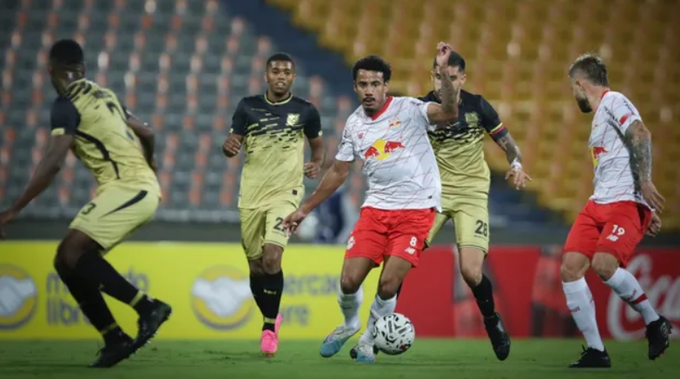 GG1PuBkawAEv6g2?format=png&name=small