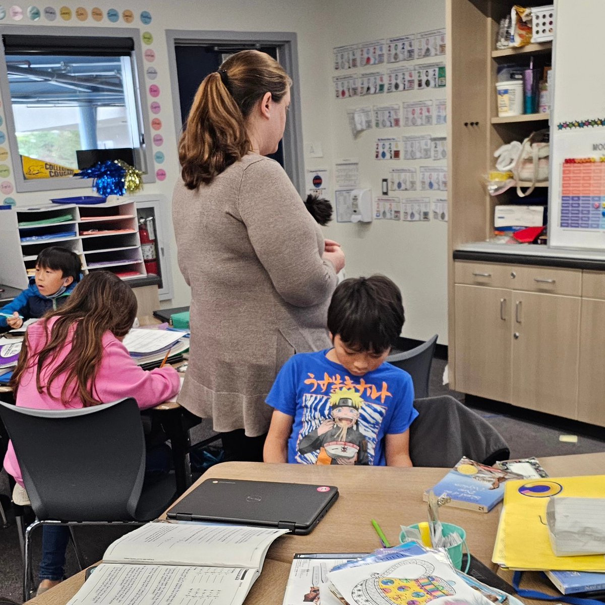 collegewood_el's tweet image. Mrs. Zimmerman's class were so engaged during math. They used fraction pieces to create number sentences, then demonstrated their learning with a Kahoot! #cultivatebelonging🌱 #mathinstruction