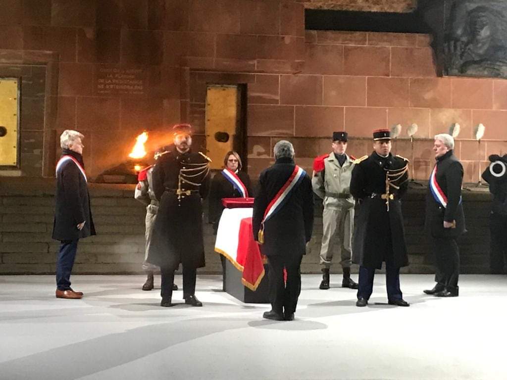 zevuoc's tweet photo. Fier d'être Communiste et je salue le courage de ces hommes et femmes qui ont combattus le nazisme au prix de leur vie.
Respect éternel! https://t.co/kcD5qlGGab