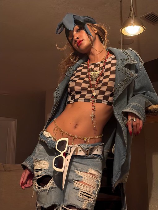 Goin dancing https://t.co/ll4U5losT2