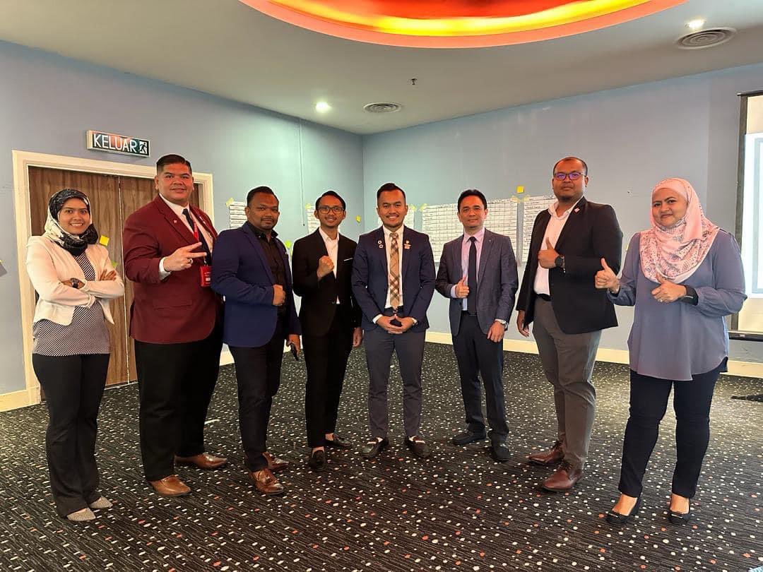 Saya mencari 10 orang business partner untuk tahun ini untuk sama-sama berjaya dalam bisnes takaful. Sekiranya anda seorang yang rajin, displin dan bersedia untuk belajar, boleh whatsapp saya yer 010-9055698 atau tekan link di bio🫰🏻

#PFL2024