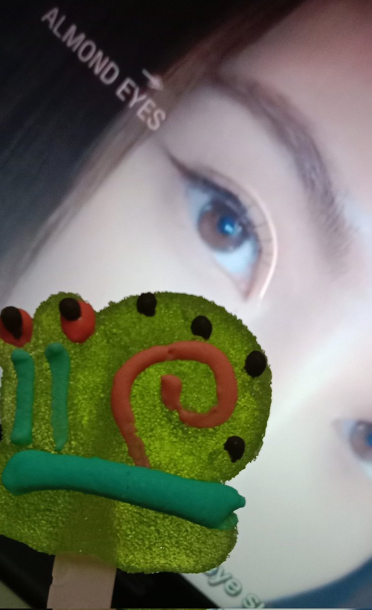 inframce's tweet photo. Mam jelly sambil nonton hehe https://t.co/xWQaNKu8vt
