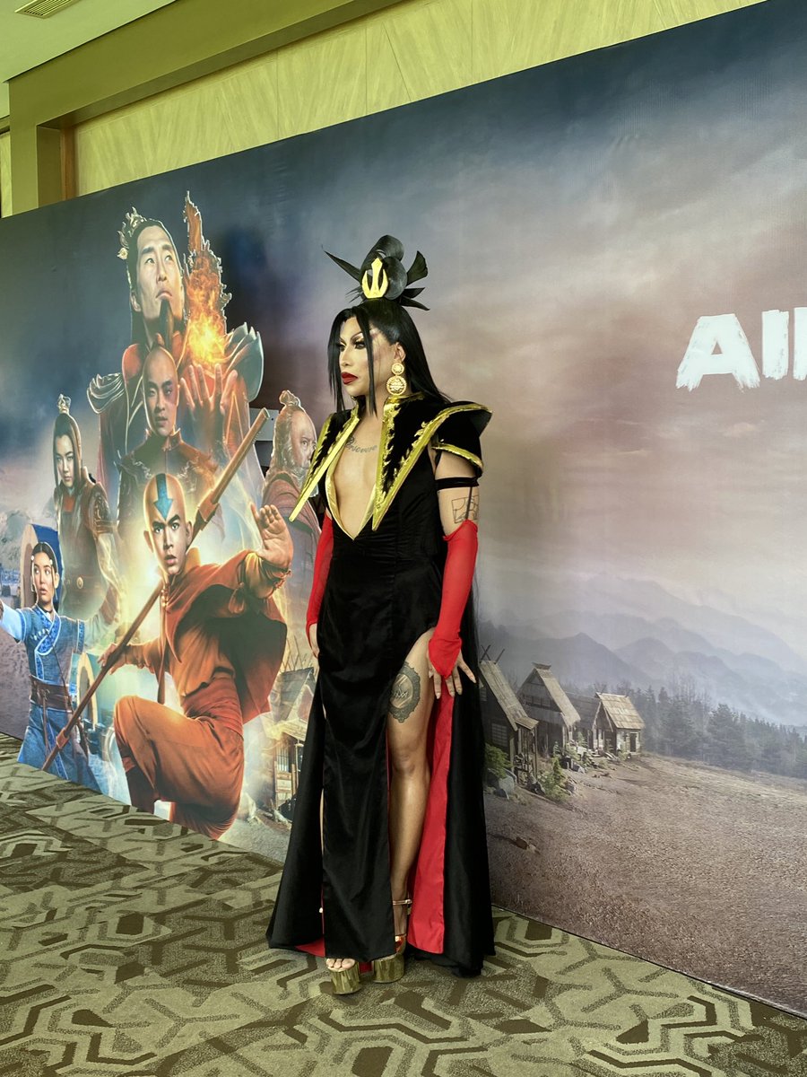 LOOK: Eva Le Queen arrives dressed as the character Azula at the advanced screening of 'Avatar: The Last Airbender.' | via @hermes_tunac