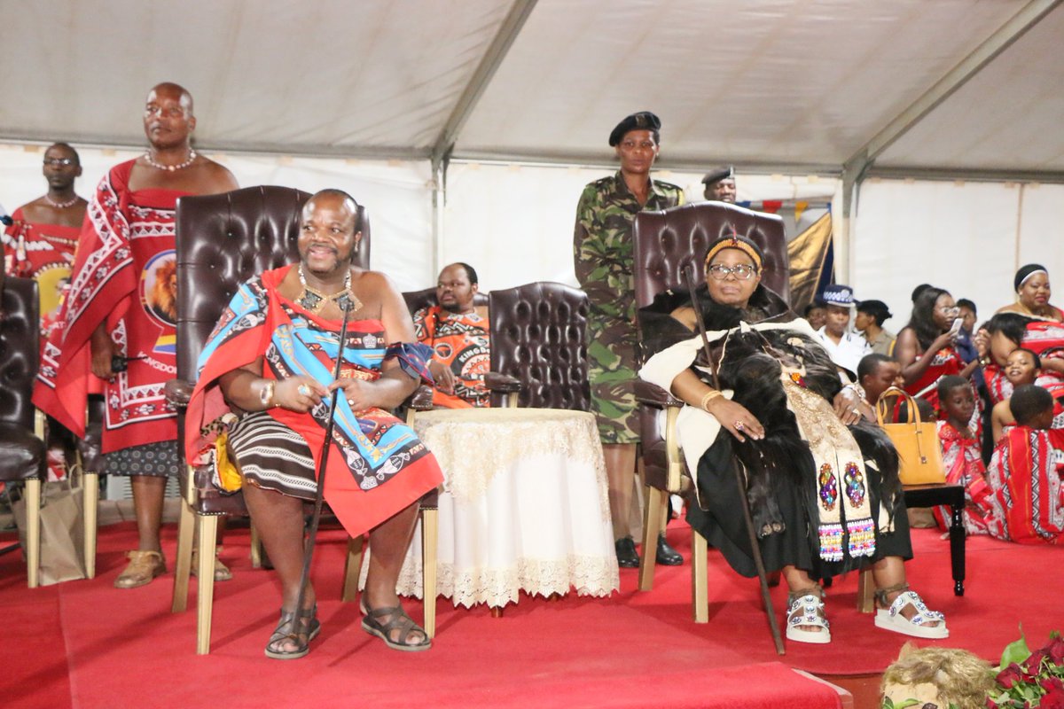 eswatinitourism's tweet photo. More captured moments from Buganu Ceremony at Ebuhleni Royal Residence
#eswatinitourism 🇸🇿 #chooseeswatini #loveeswatini #buganuceremony #visiteswatini https://t.co/K3jGnUisAk