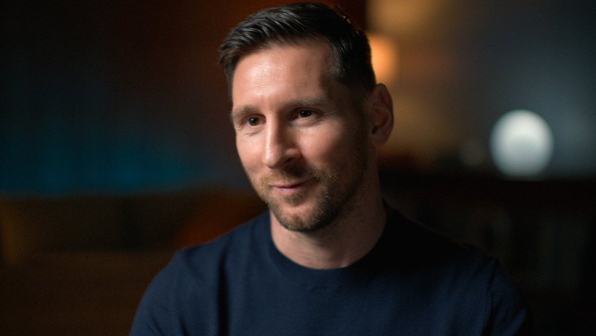 Footy_Insights's tweet photo. 🚨🗣️Leo Messi:

“God is the One who determines destinies, and what He has written for you will happen. I spent my entire career pursuing the World Cup. Winning the it was one of my dreams..I'm just a boy from Rosario, who loves playing football.” https://t.co/Qwj7lkXVrt