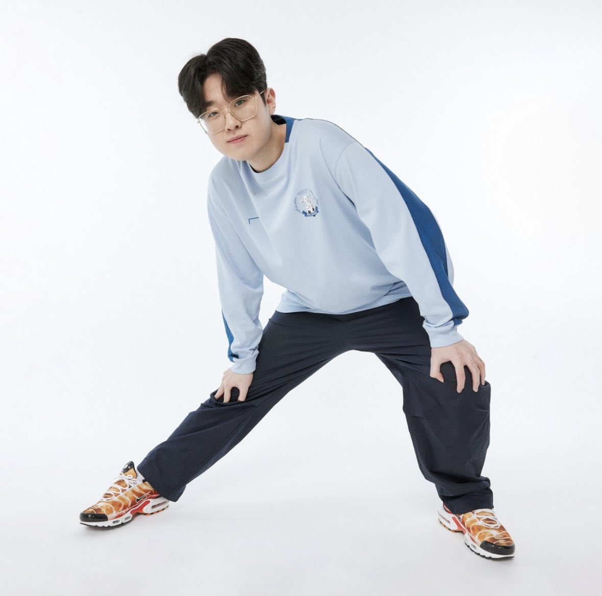 wooriwooze's tweet photo. ㅅㅂ 진짜 이 개구라같은 사진들 뭔데 제발 우제야……… https://t.co/vfqvl9flbl