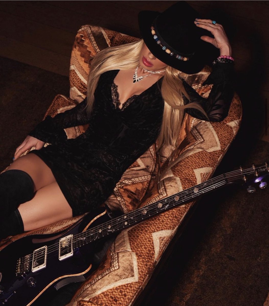 orianthi's tweet photo. New music out Friday!!! 🎸🎞✨💫💫💛 https://t.co/EJRI1hnigj