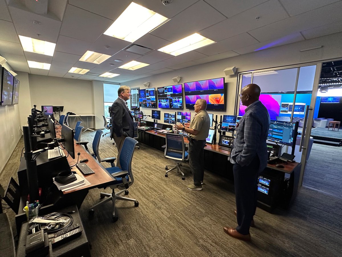 Yesterday I spent the day with the communication teams at @AdventHealth on their Orlando based corporate office. I look forward to sending our students there for internship and employment possibilities.