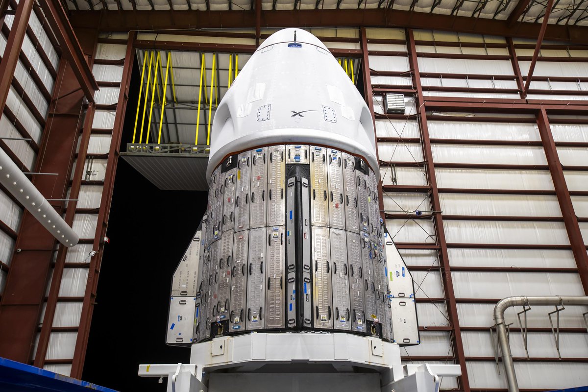 SpaceX's tweet photo. Dragon arrives at the hangar at pad 39A in Florida ahead of its fifth flight to the @space_station. Falcon 9 is targeted to launch Dragon and Crew-8 to the orbiting laboratory no earlier than Friday, March 1 https://t.co/KAnuGwhiE3